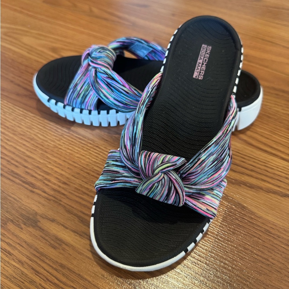 Skechers Women's Colorful Knotted Slide Sandals
